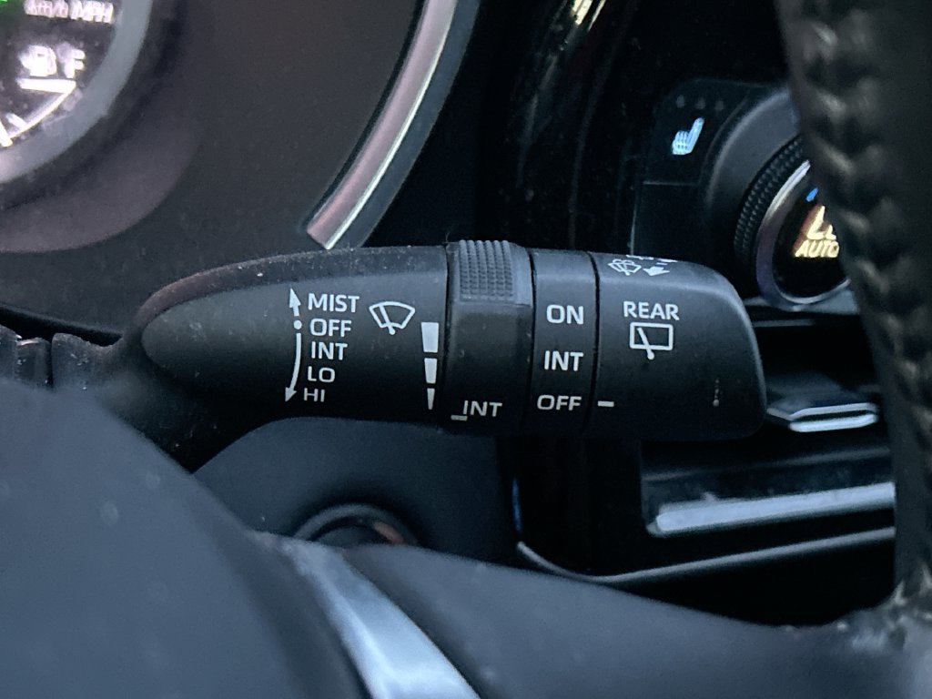 Used 2021 Toyota Highlander XLE FWD image 20