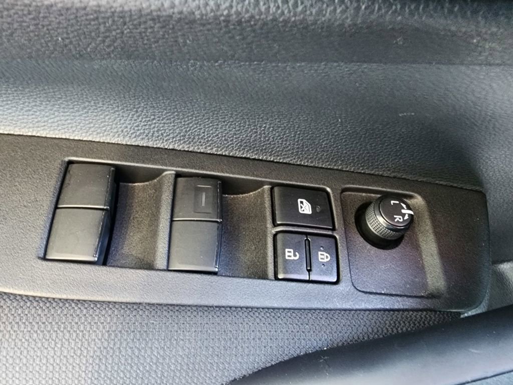 Used 2025 Toyota Corolla LE w/ LE Premium Package image 15
