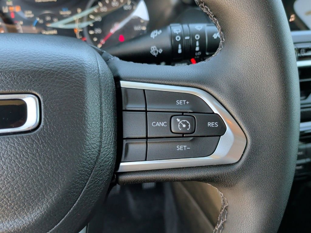 New 2026 Jeep Compass Latitude AWD/4WD image 18