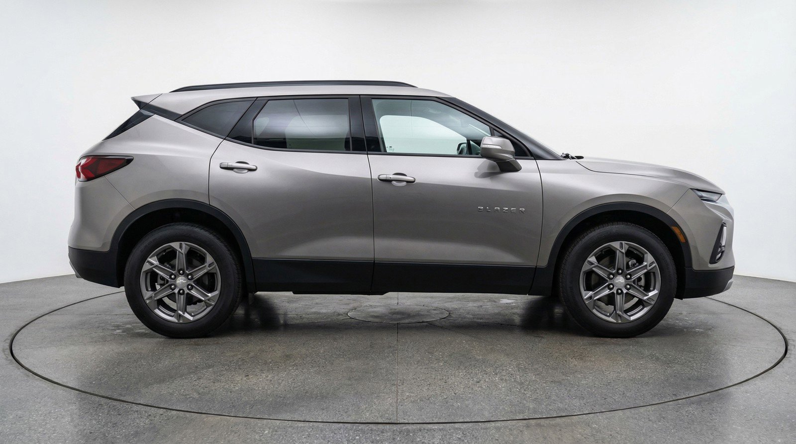 Used 2025 Chevrolet Blazer LT FWD image 11
