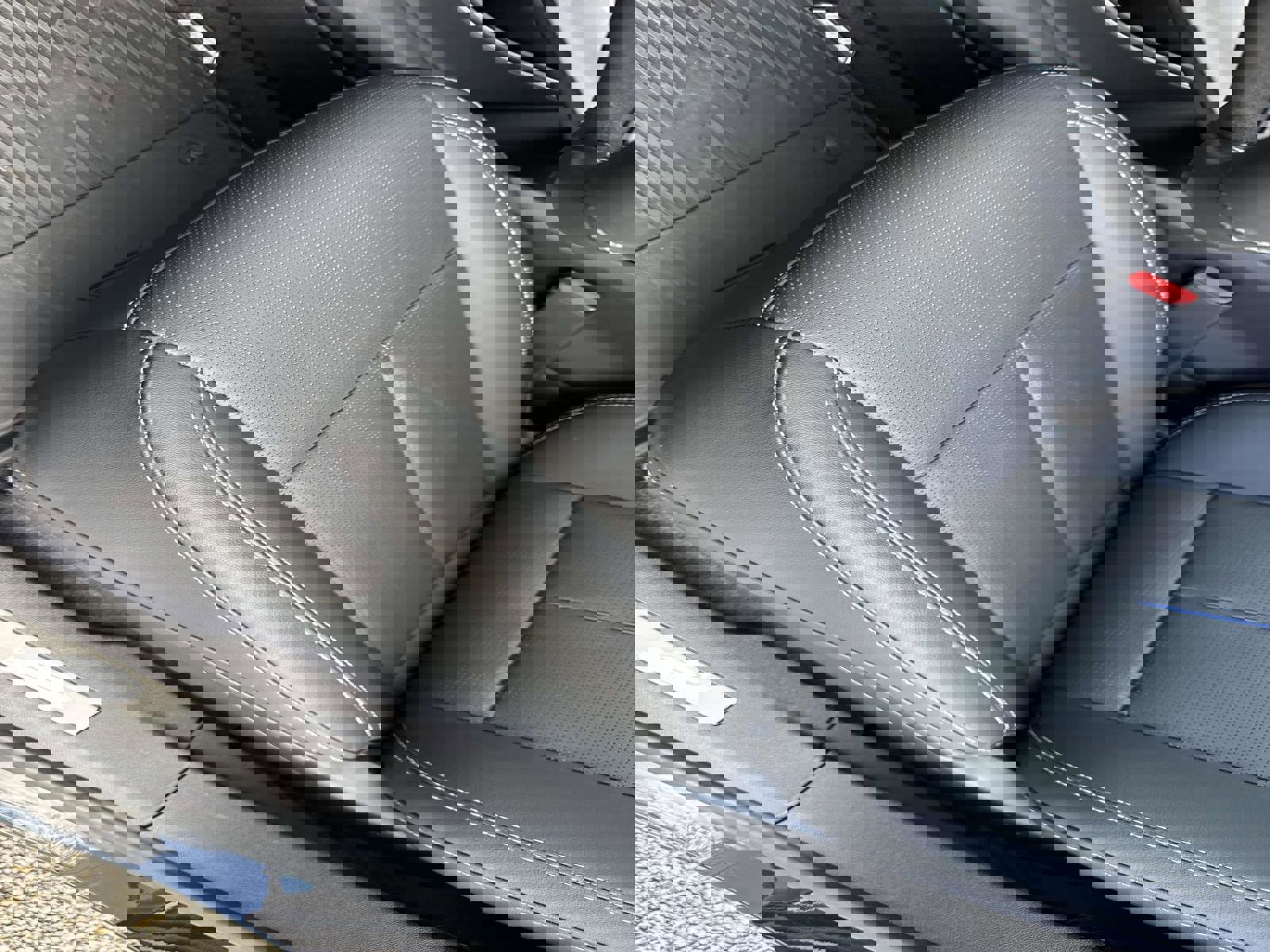 New 2025 Cadillac Lyriq Luxury image 21