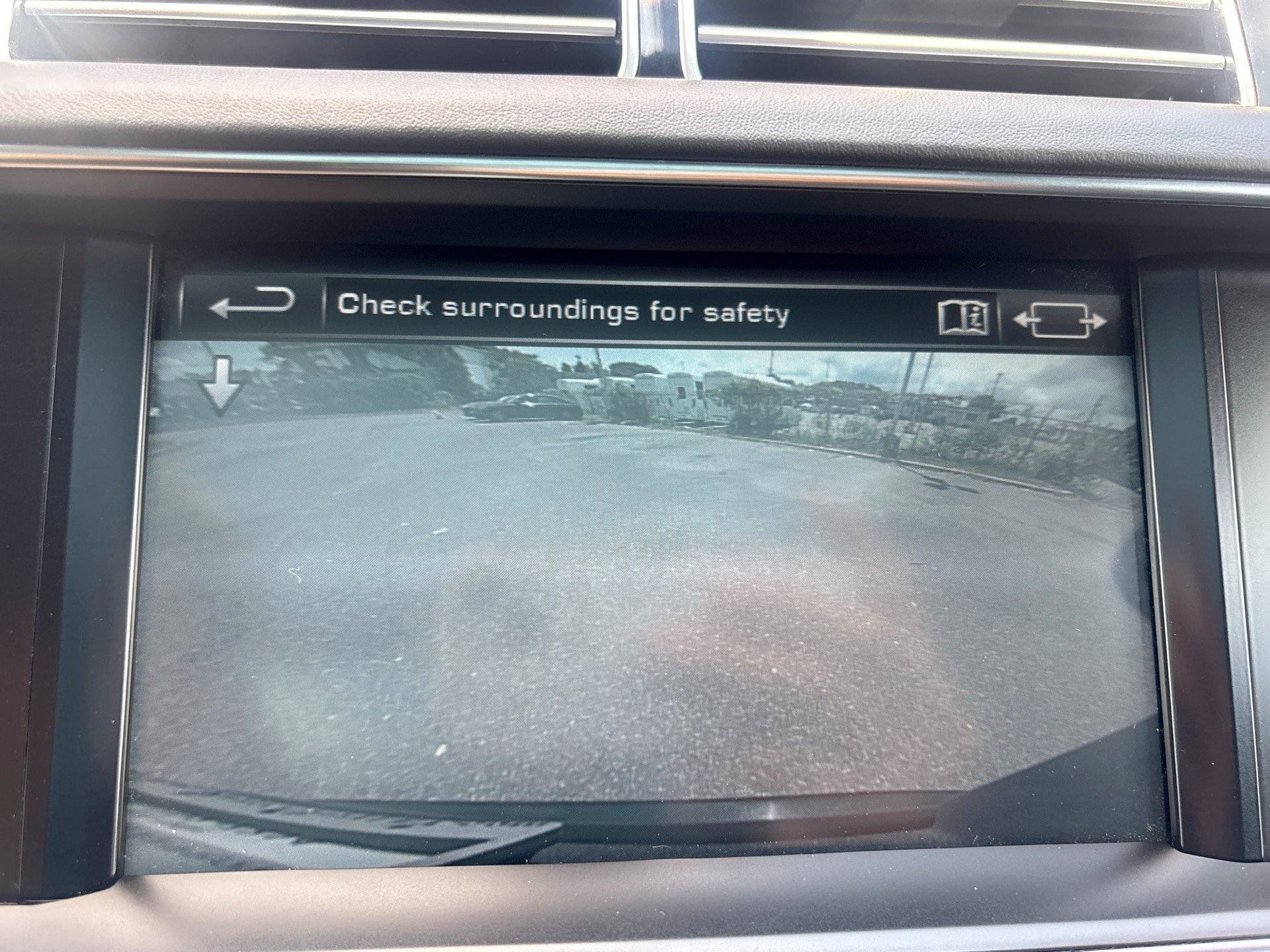 Used 2016 Land Rover Range Rover Supercharged AWD/4WD image 25