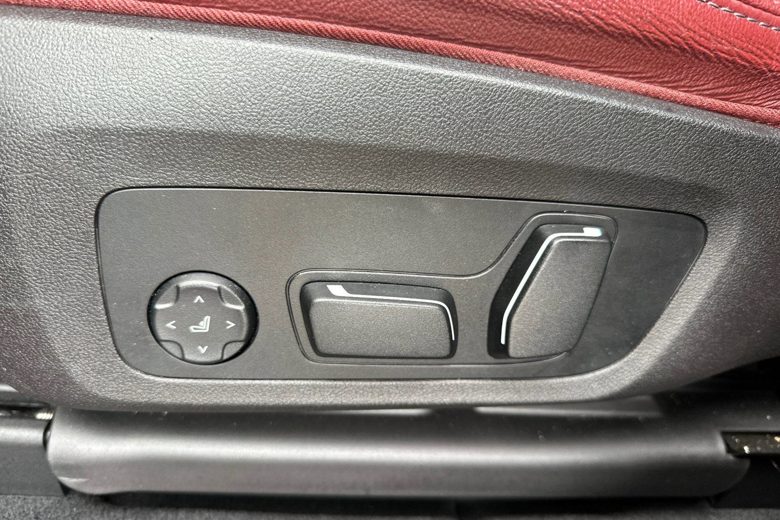 Used 2024 BMW X3 xDrive30i w/ Convenience Package image 14