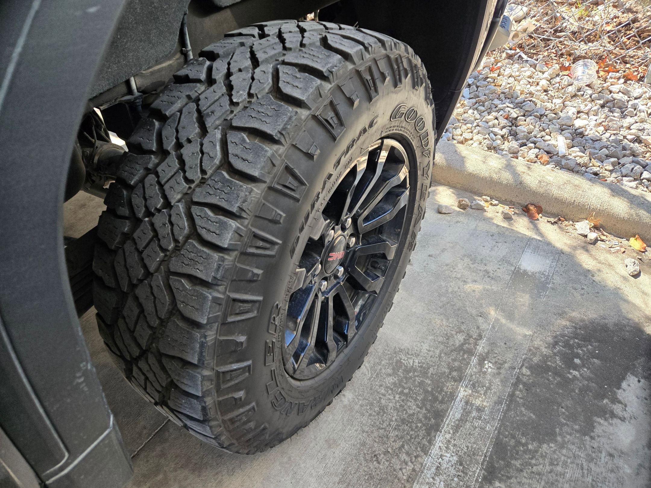 Used 2022 GMC Sierra 1500 AT4X image 7