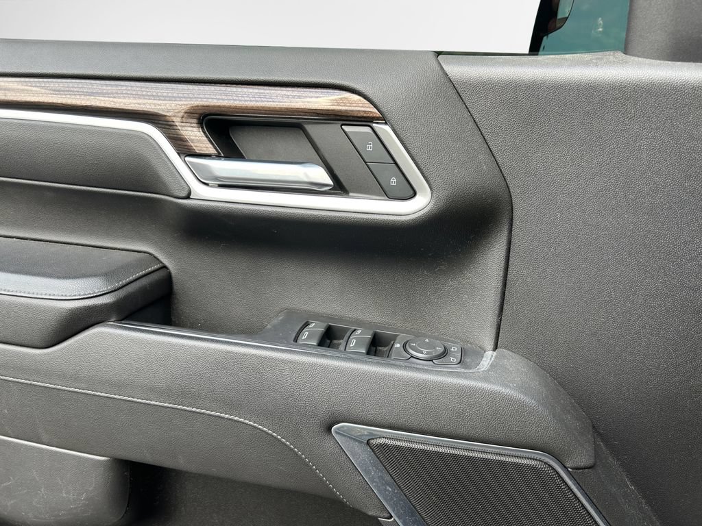 Used 2022 Chevrolet Silverado 1500 RST AWD/4WD image 17