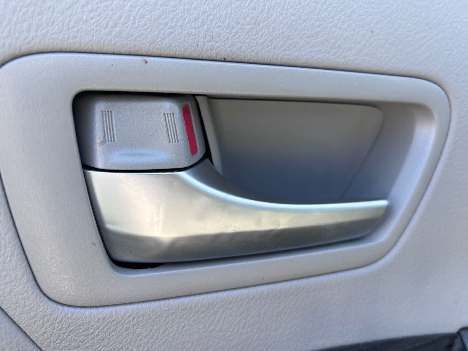 Used 2020 Toyota Sienna XLE w/ XLE Navigation Package FWD image 15