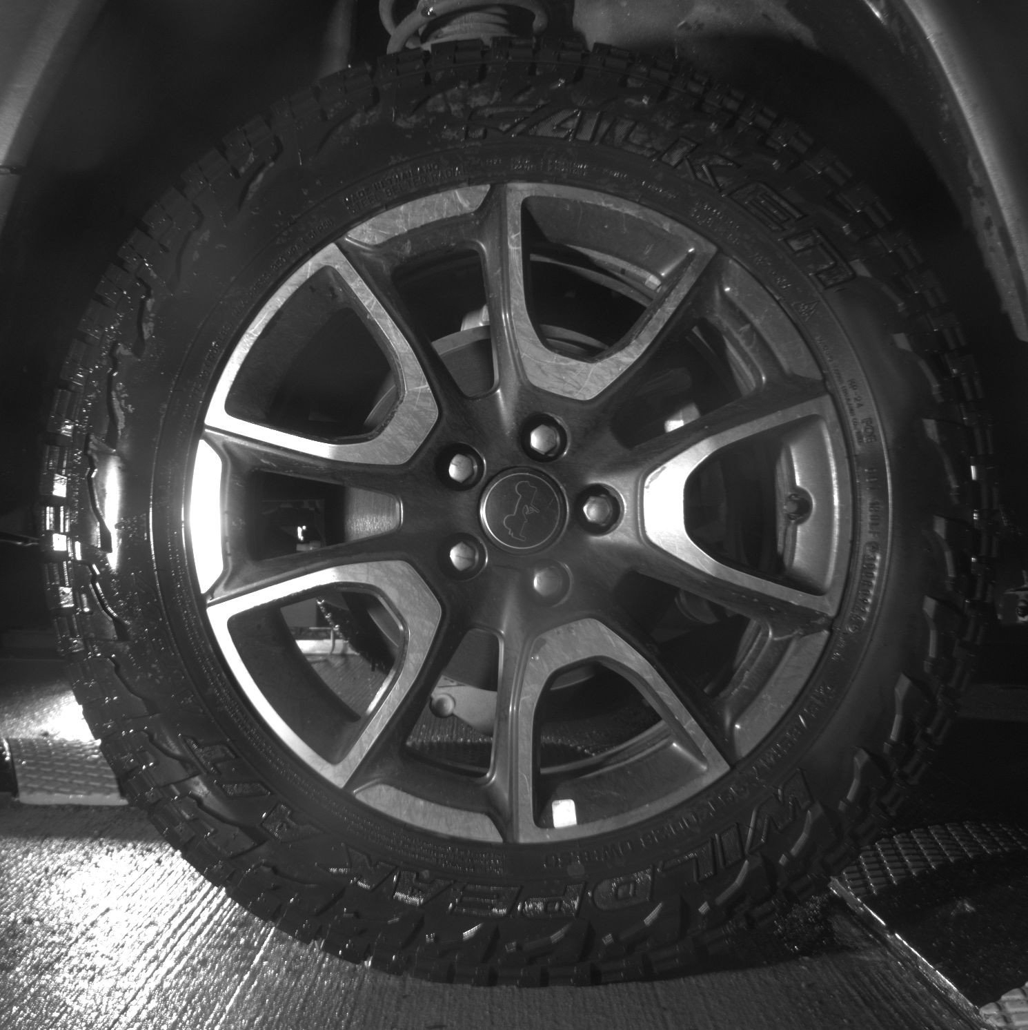 Used 2025 Jeep Compass Trailhawk AWD/4WD image 15