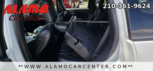 Used 2019 Jeep Cherokee Latitude Plus FWD image 29