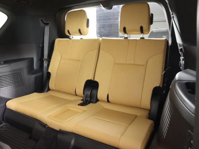 New 2026 Lexus LX 700h Luxury AWD/4WD image 23