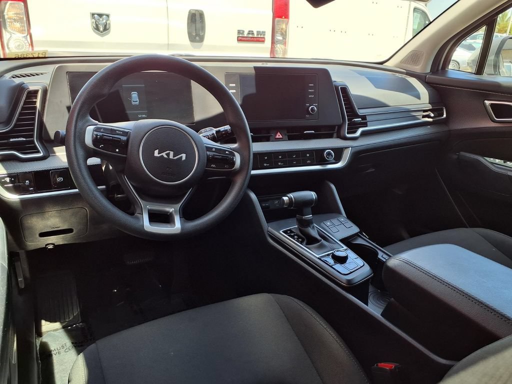 Used 2024 Kia Sportage LX AWD/4WD image 8