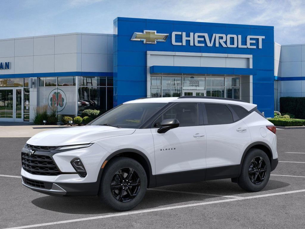 New 2025 Chevrolet Blazer LT w/ Convenience Package image 2