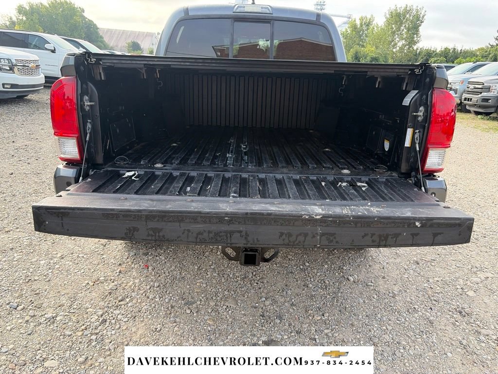 Used 2016 Toyota Tacoma TRD Sport AWD/4WD image 24