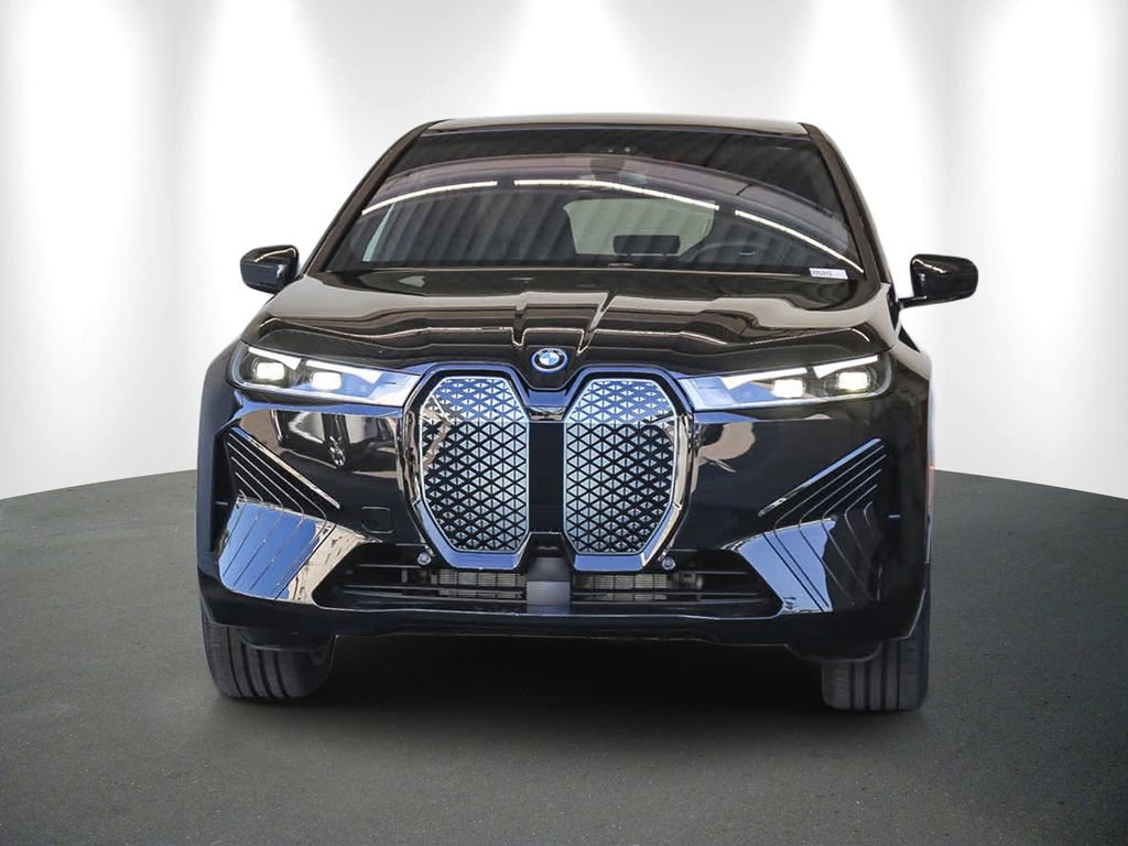 Used 2025 BMW iX xDrive50 w/ Premium Package AWD/4WD image 2