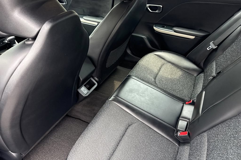 Used 2025 Kia K4 GT-Line FWD image 12