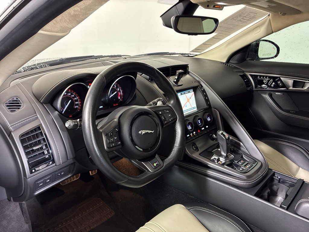 Used 2017 Jaguar F-TYPE R AWD/4WD image 21