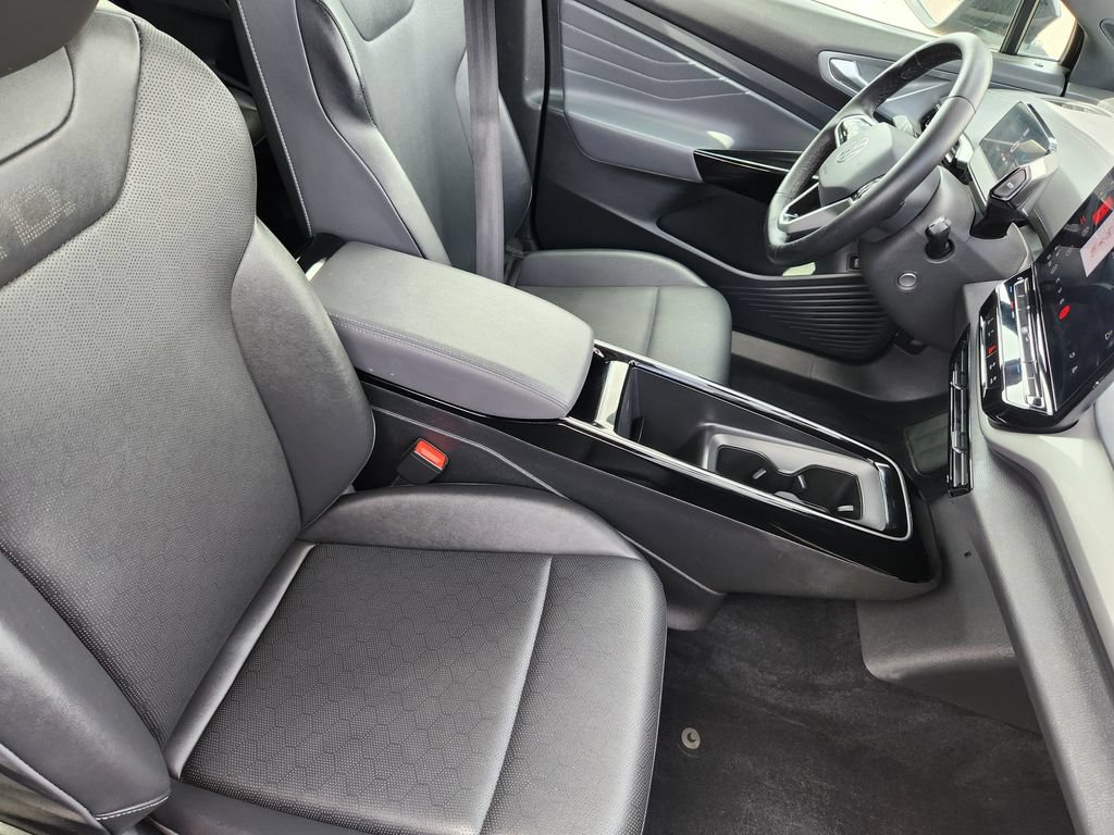 Certified 2023 Volkswagen ID.4 Pro S Plus AWD/4WD image 11