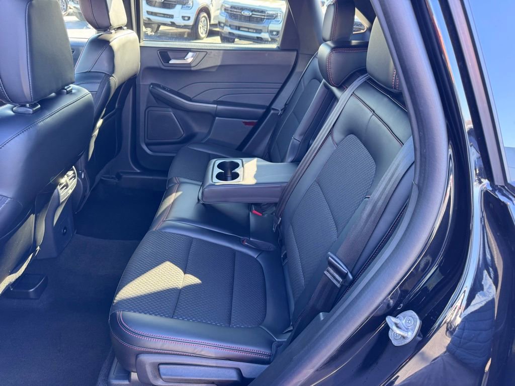 Used 2025 Ford Escape ST-Line Select image 28