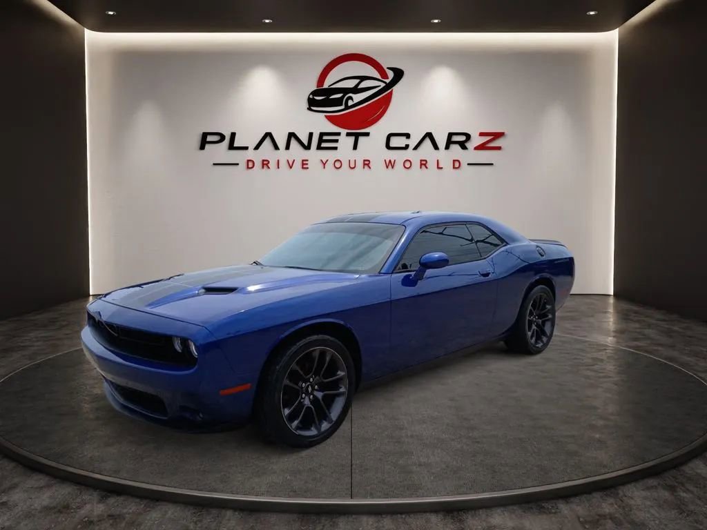 Used 2019 Dodge Challenger SXT w/ Blacktop Package RWD image 1