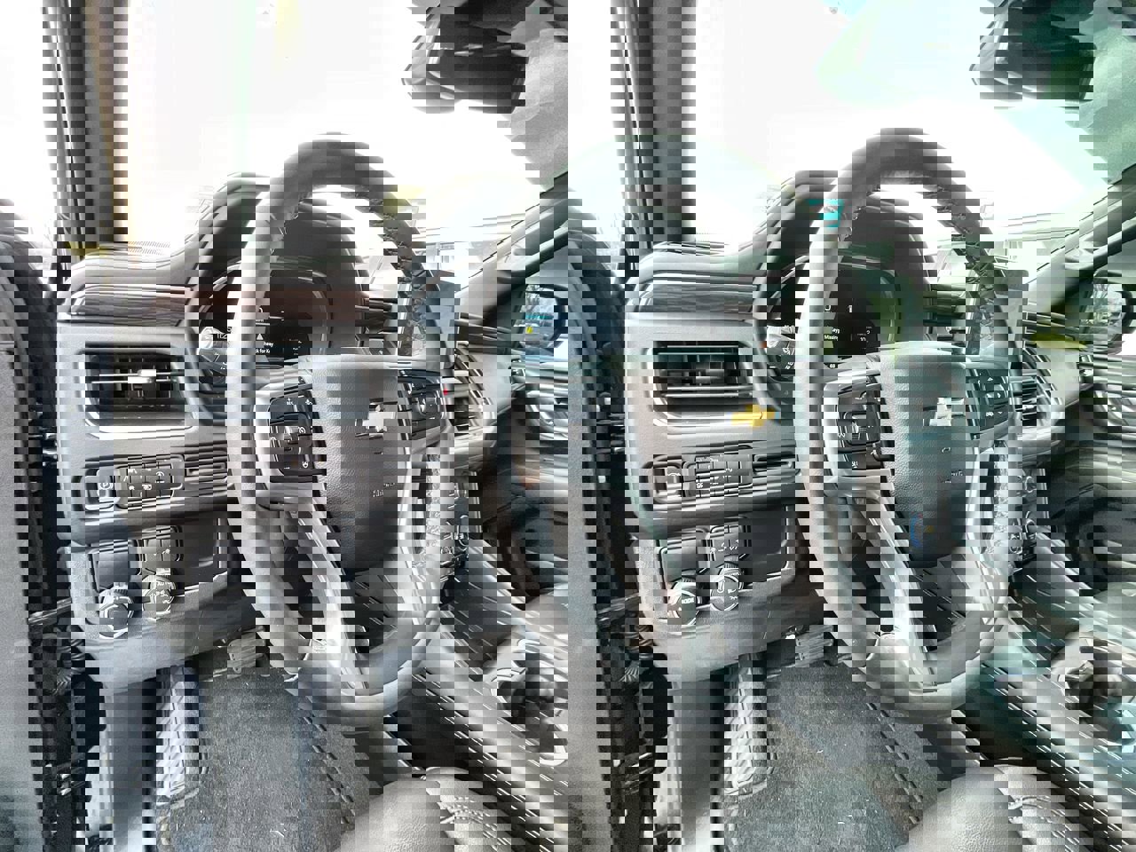 Used 2023 Chevrolet Tahoe LT w/ Luxury Package image 10