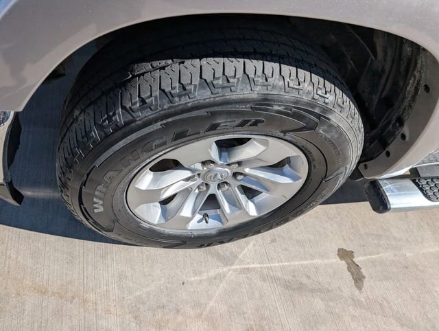 Used 2020 RAM 1500 Laramie AWD/4WD image 7