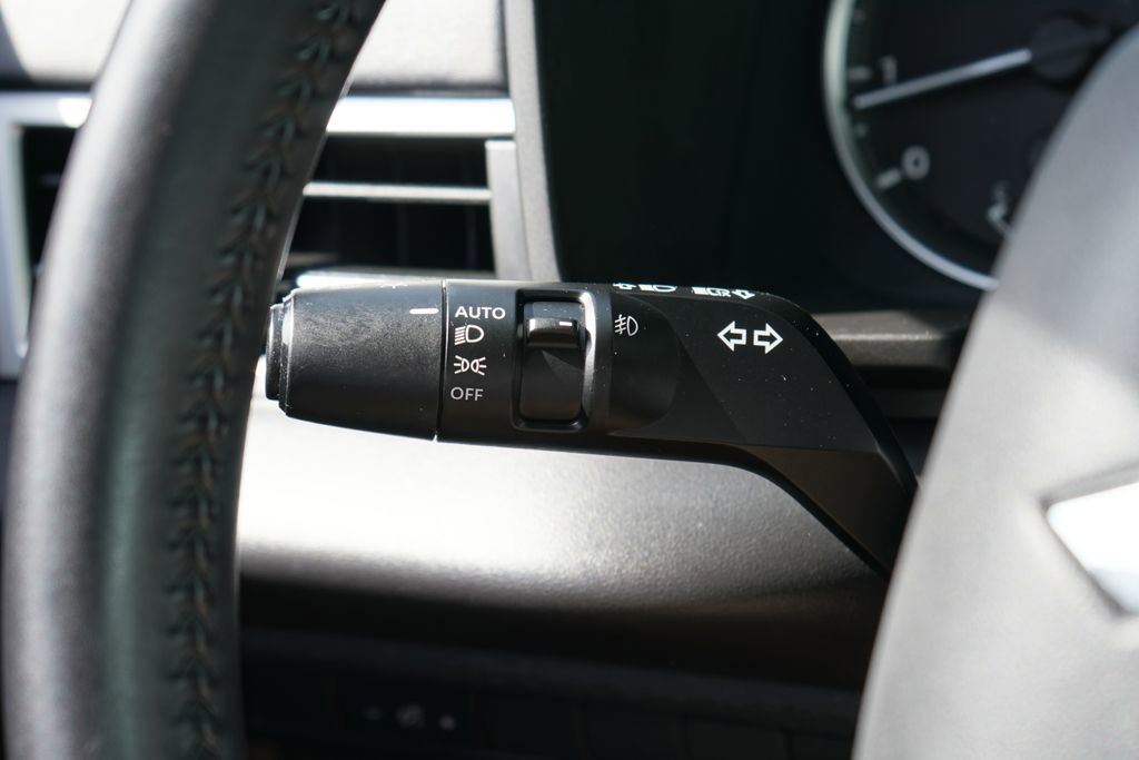 Used 2022 Mitsubishi Outlander SE AWD/4WD image 16