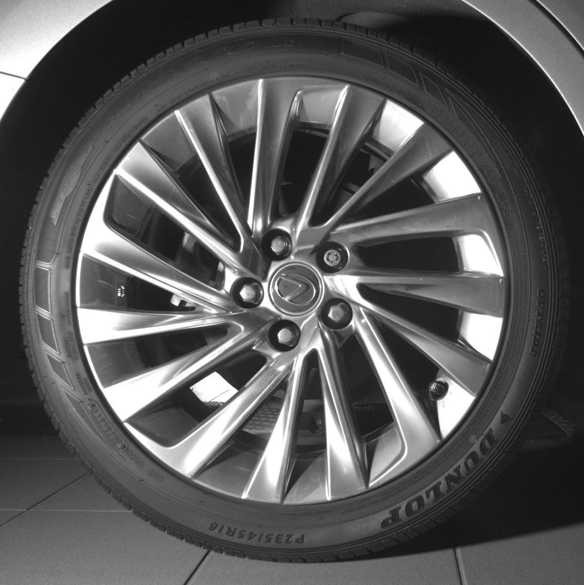 Used 2020 Lexus ES 350 Ultra Luxury w/ Accessory Package 2 image 15