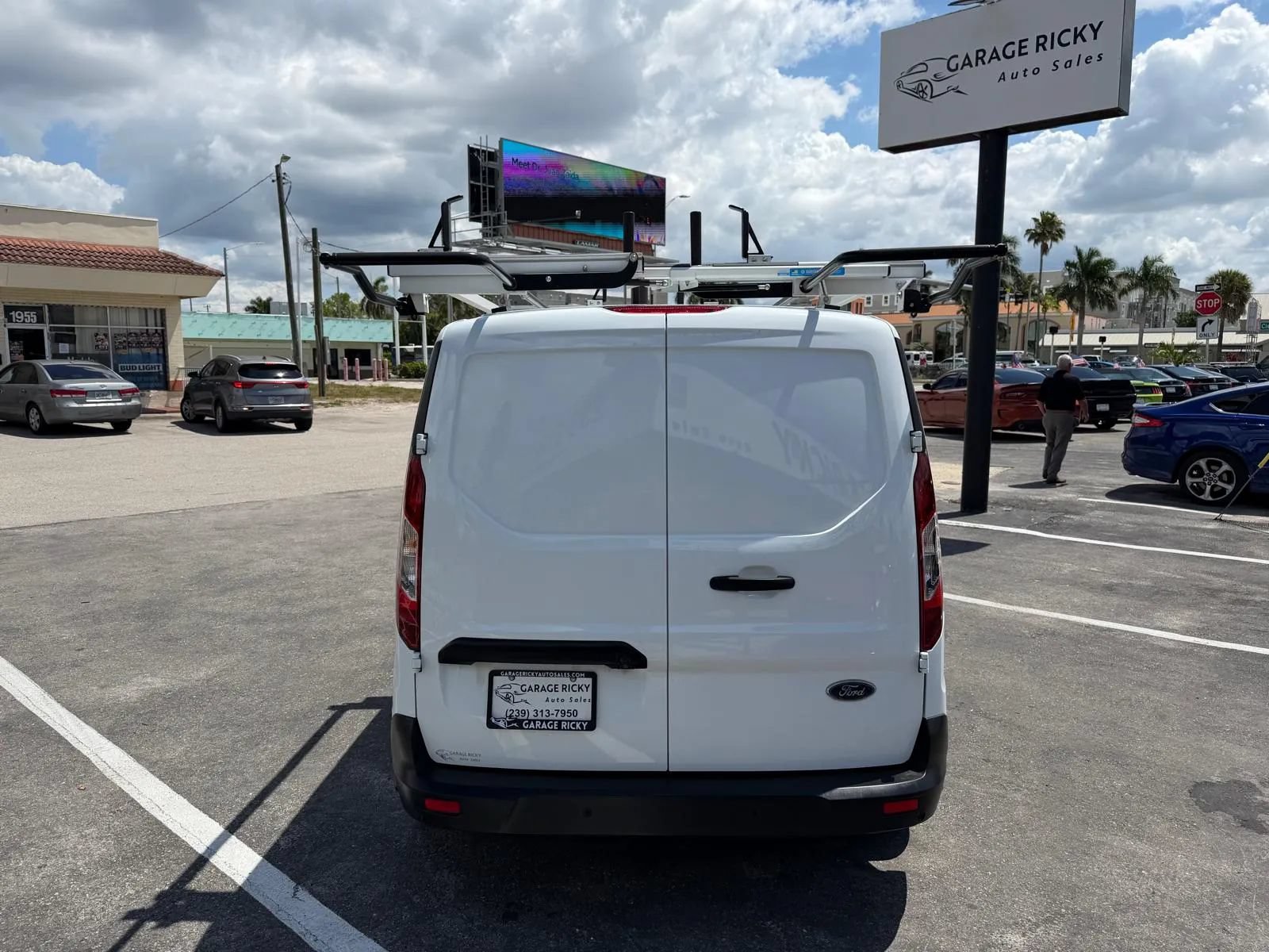 Used 2023 Ford Transit Connect XLT FWD image 6