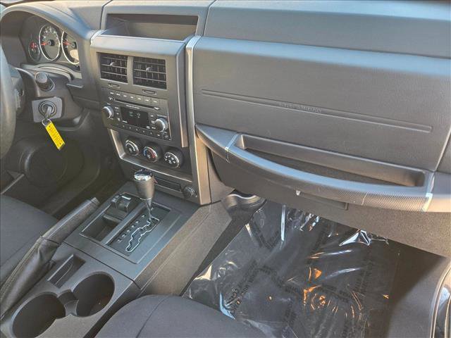 Used 2012 Jeep Liberty Sport image 19