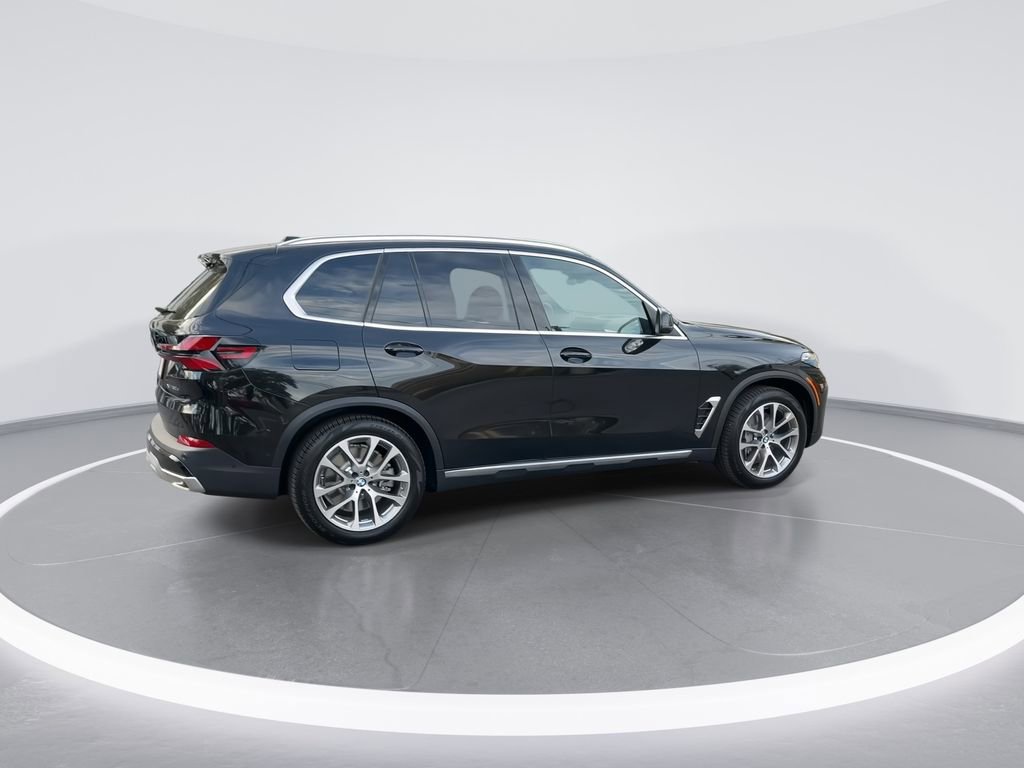 New 2026 BMW X5 xDrive50e image 8