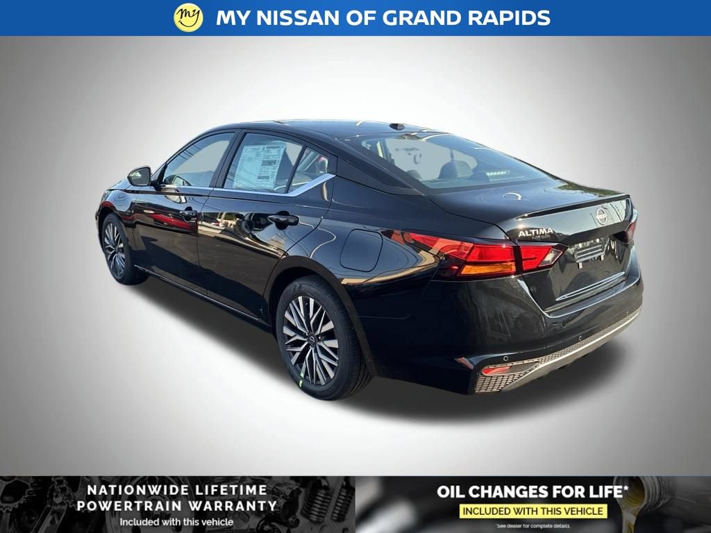 New 2026 Nissan Altima 2.5 SV FWD image 3