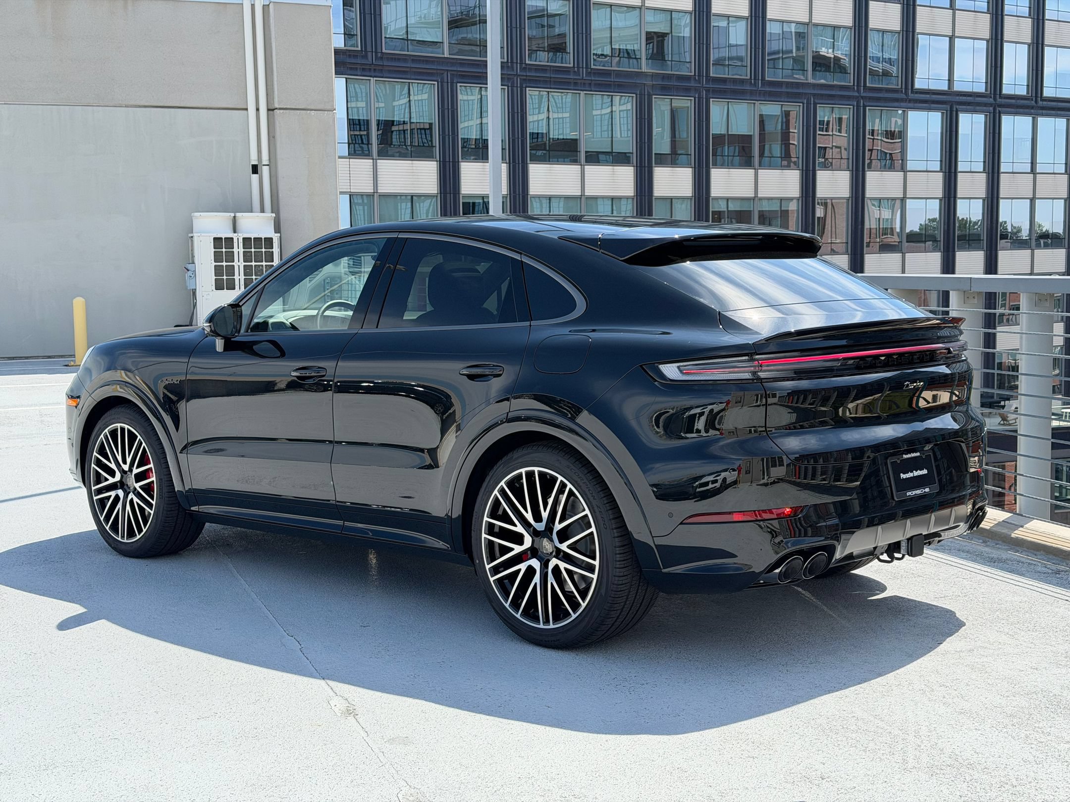 New 2026 Porsche Cayenne Turbo AWD/4WD image 3