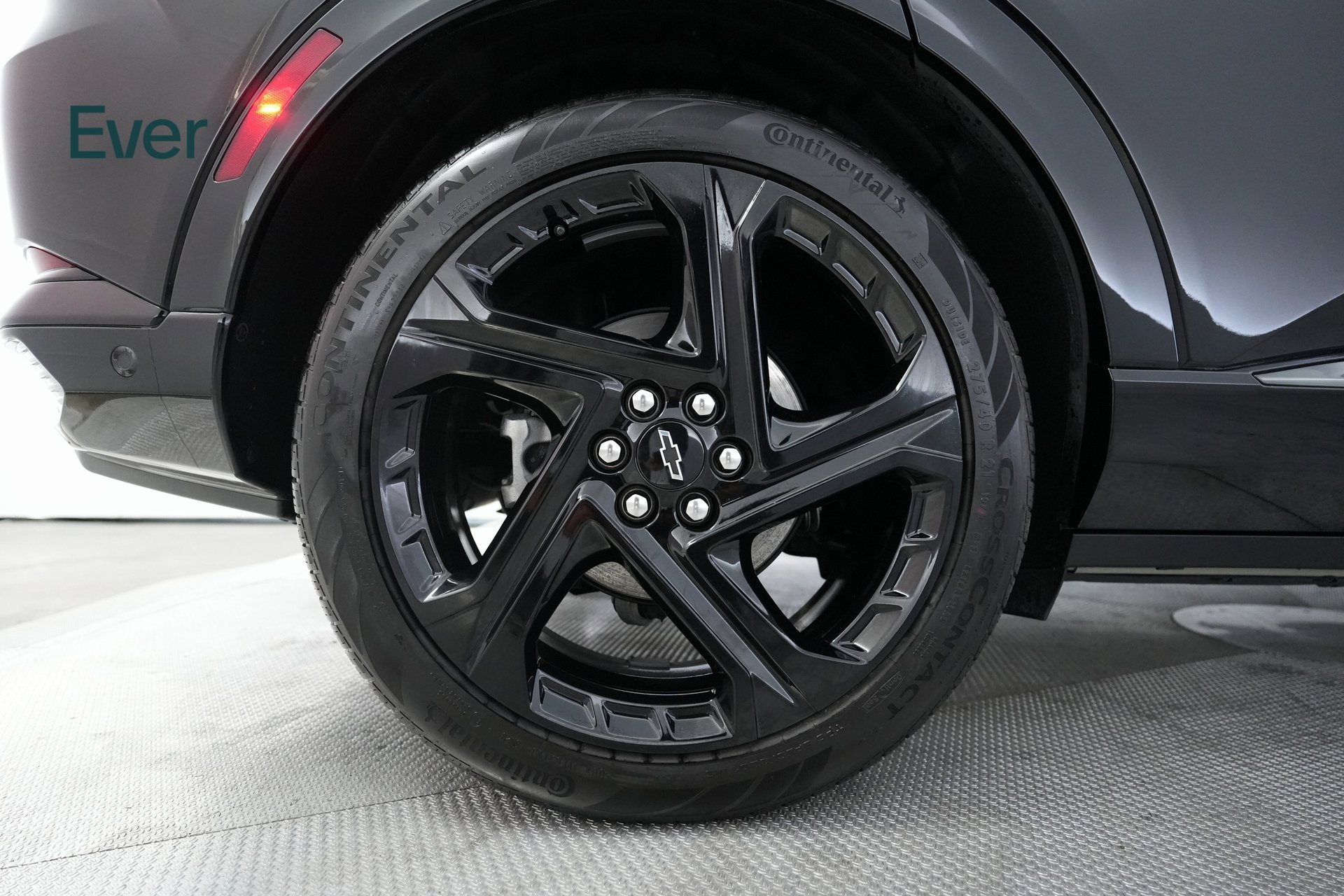 Used 2024 Chevrolet Equinox EV RS image 19