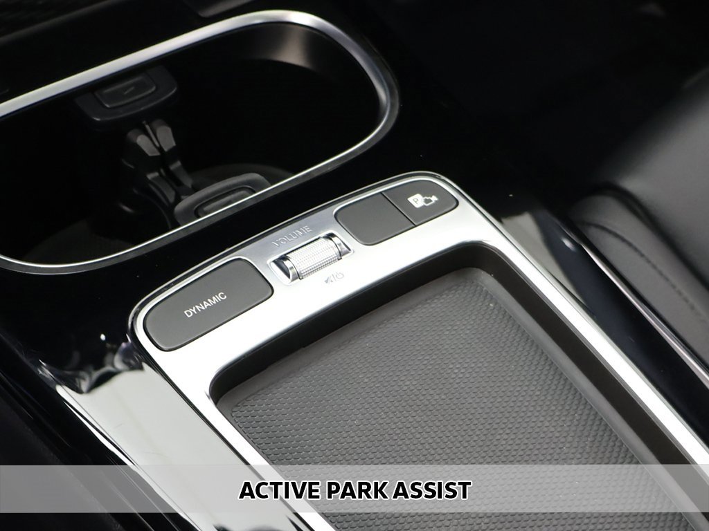 Used 2025 Mercedes-Benz CLA 250 4MATIC image 5