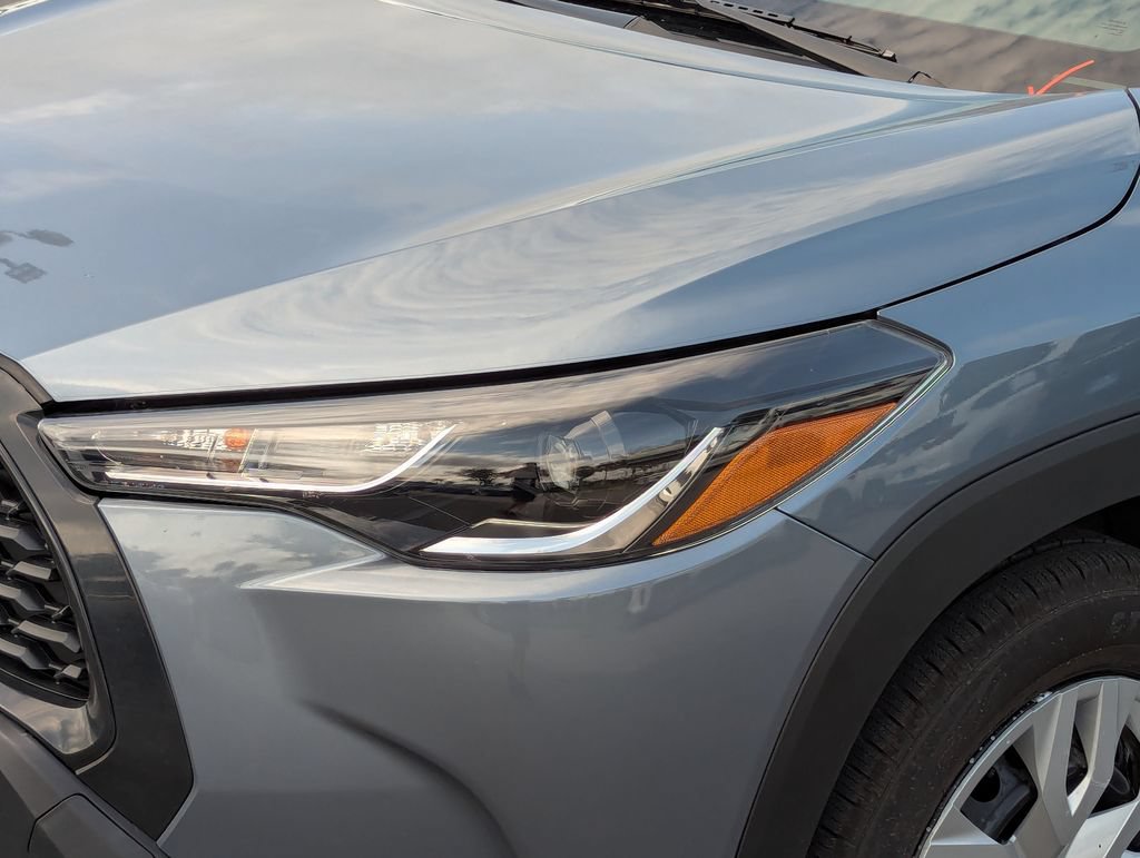 Used 2023 Toyota Corolla Cross L FWD image 11