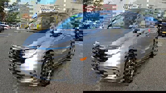Used 2024 Honda Odyssey EX image 5