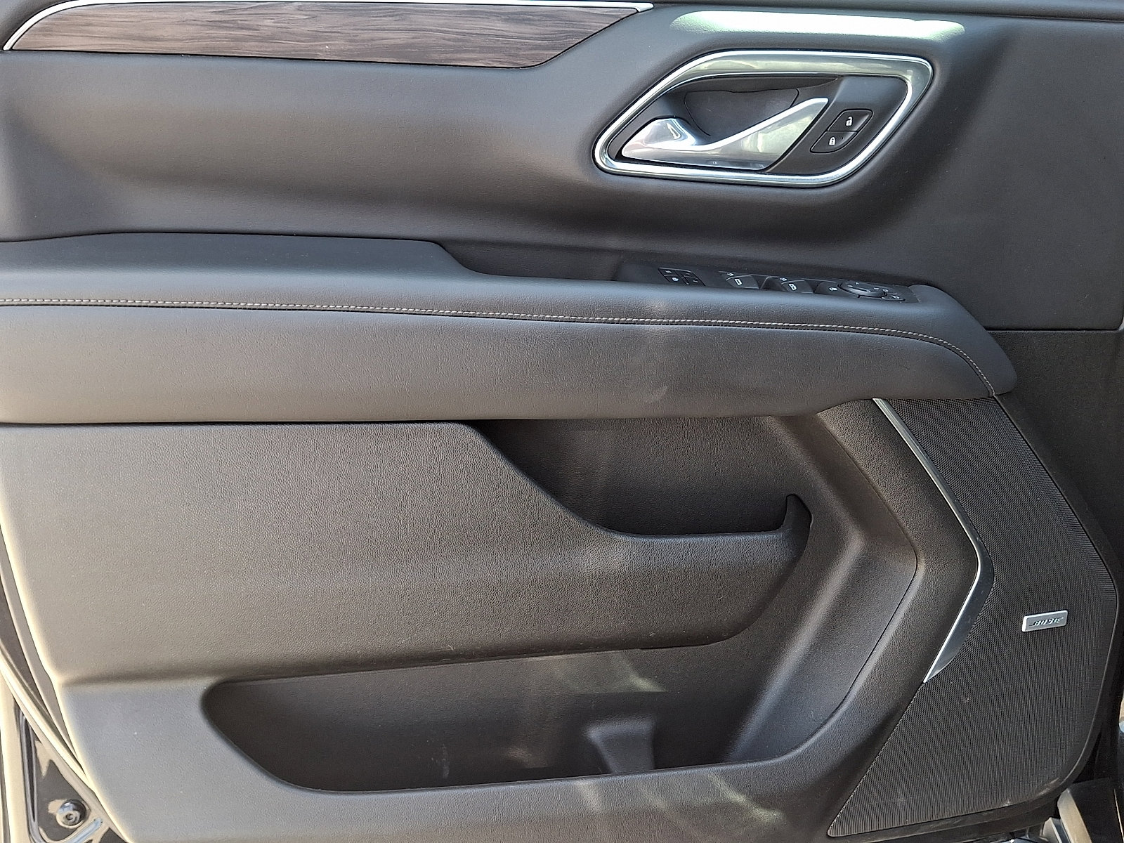 Used 2021 Chevrolet Tahoe Z71 w/ Rear Media and Nav Package image 15