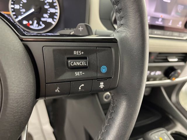 Used 2023 Nissan Rogue SV w/ SV Premium B Package image 25