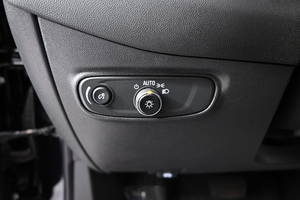 Used 2023 Chevrolet Equinox LT image 24