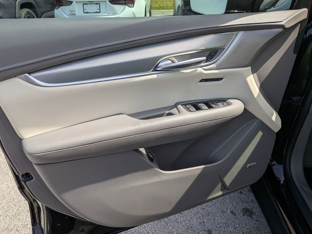 Certified 2023 Cadillac XT5 Premium Luxury w/ Technology Package image 9