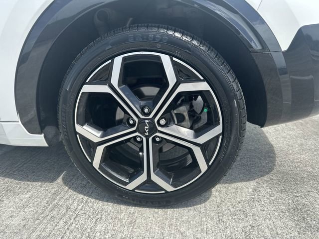 Used 2023 Kia Niro EX Touring image 11