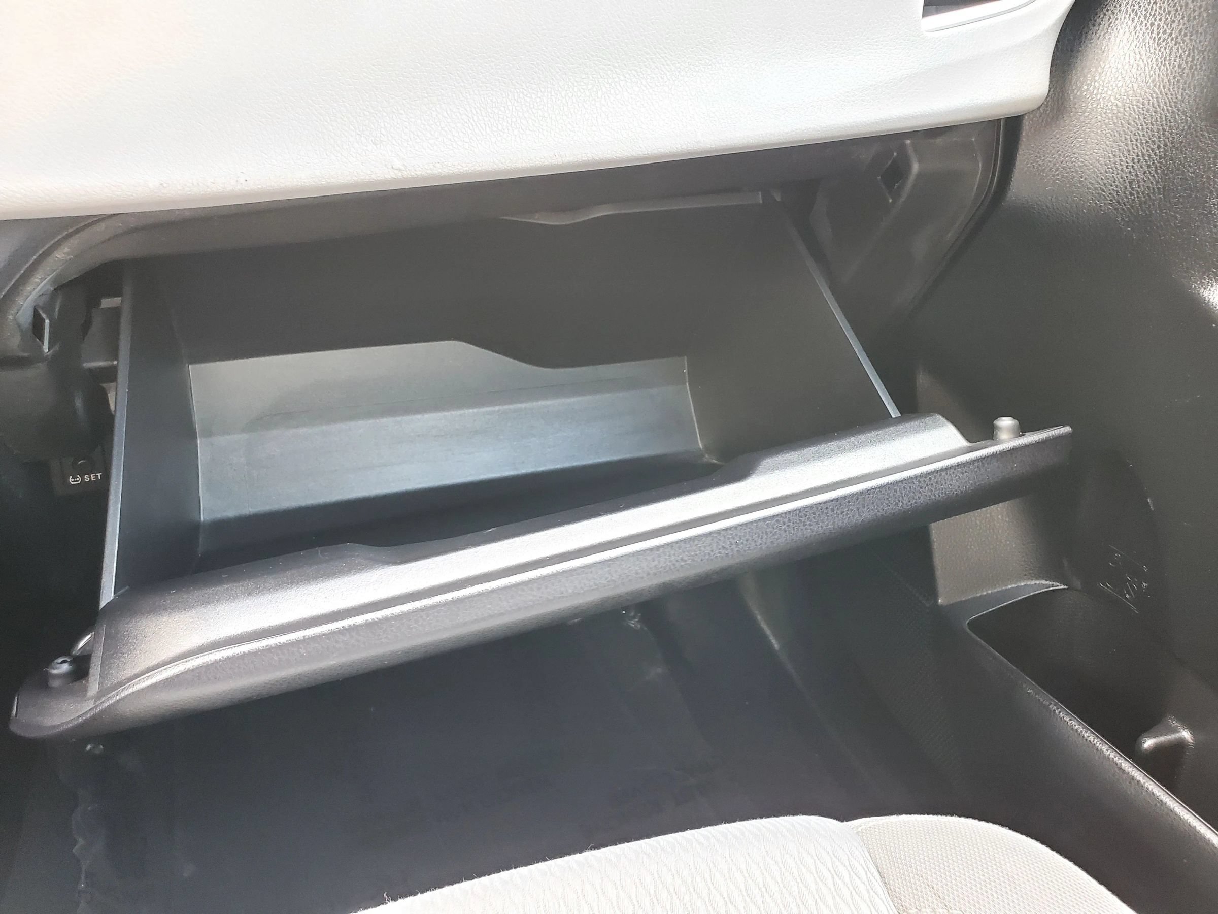 Used 2016 Toyota Corolla LE FWD image 44
