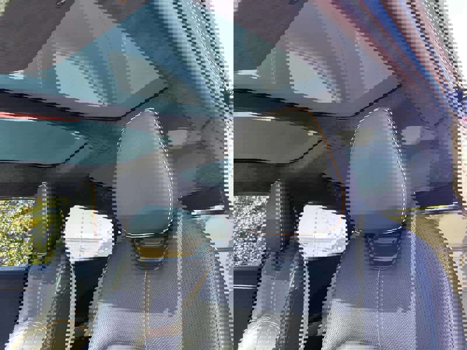 Used 2022 Lucid Air Grand Touring image 32