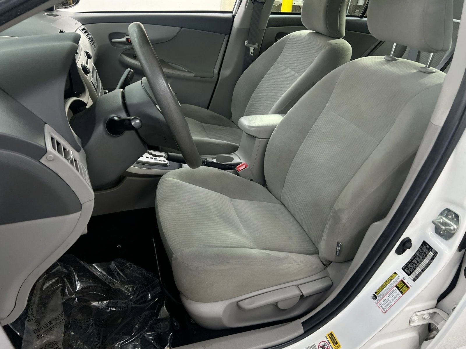 Used 2010 Toyota Corolla LE image 4