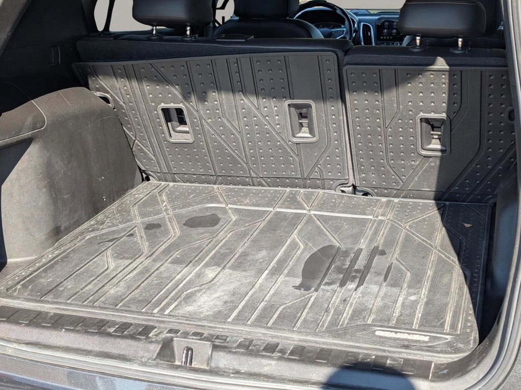 Used 2020 Chevrolet Equinox Premier w/ Premier True North Edition image 12