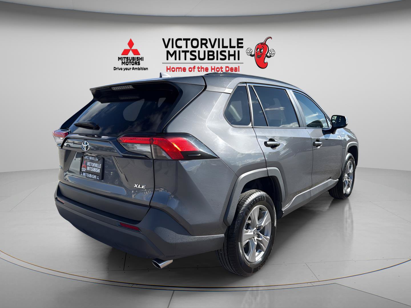 Used 2024 Toyota RAV4 XLE FWD image 10
