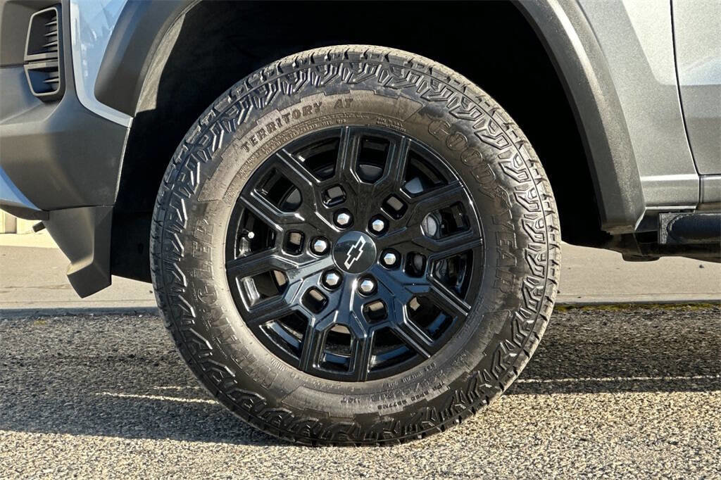 Used 2023 Chevrolet Colorado Trail Boss w/ Advanced Trailering Package image 24