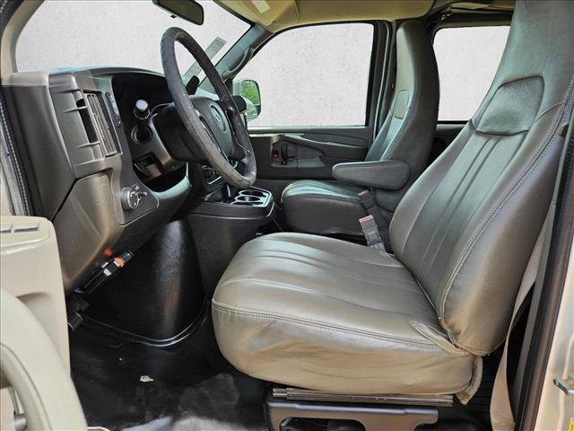 Used 2015 Chevrolet Express 2500 LS RWD image 15