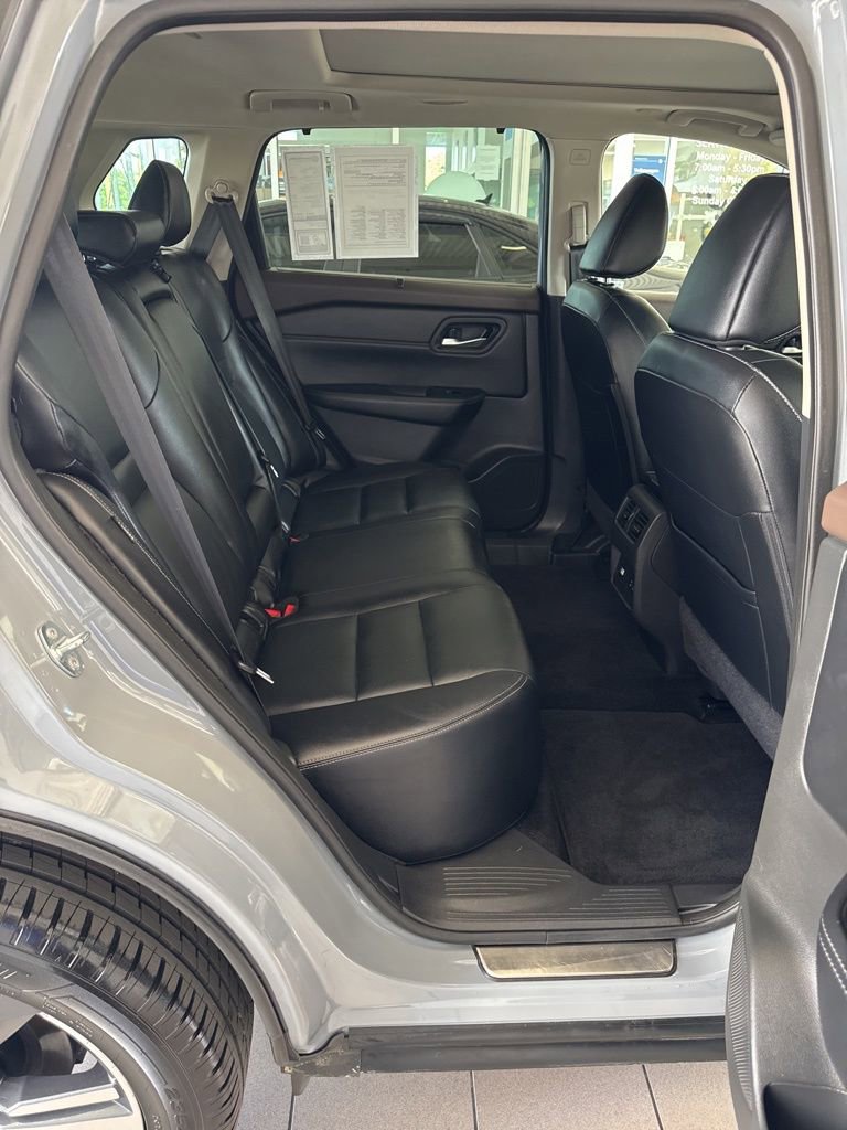 Used 2023 Nissan Rogue SL w/ SL Premium Package AWD/4WD image 8