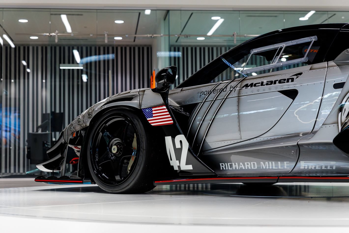 Used 2020 McLaren Senna RWD image 61
