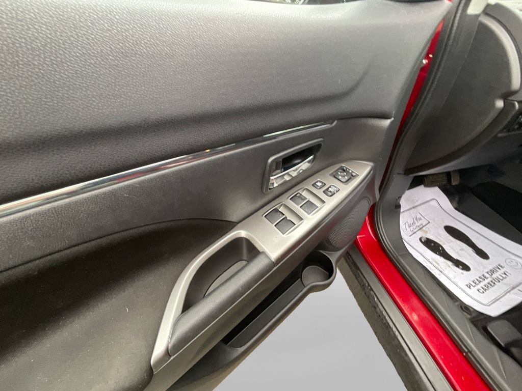 Used 2020 Mitsubishi Outlander Sport ES AWD/4WD image 14